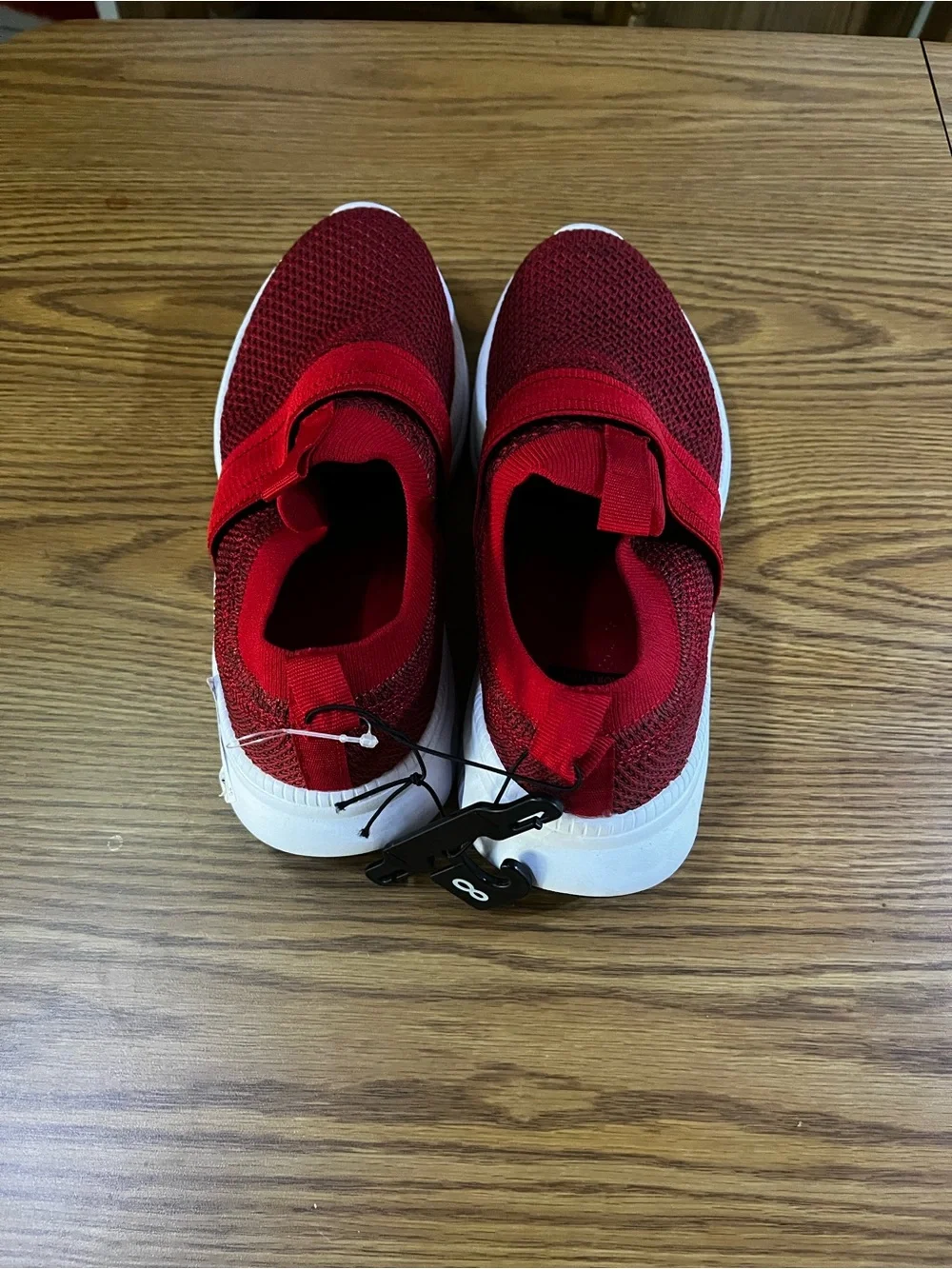 Men's Red Slip-On Knit Banded Jogging Sneakers Size 8